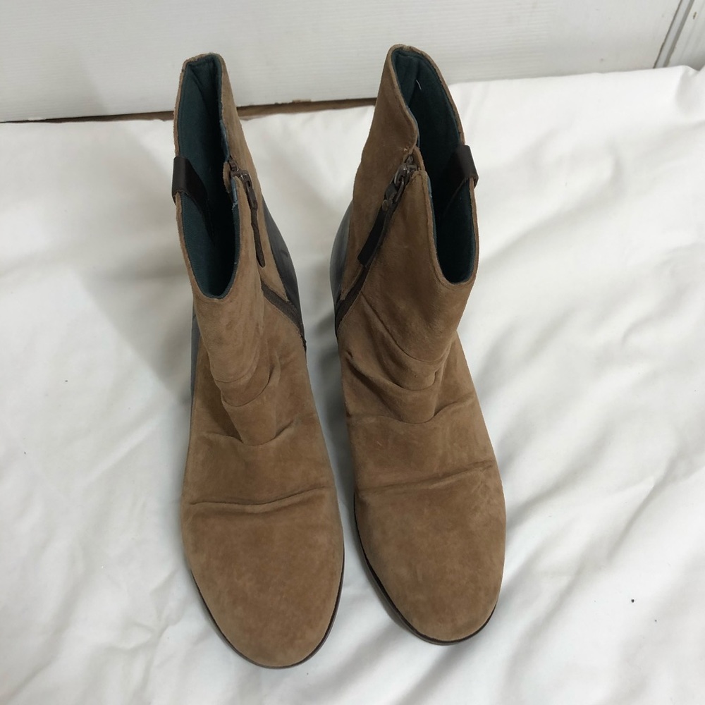 WOMEN’S BRIDGETON WEDGE ZIP BOOTS